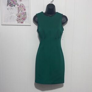 Elegant Green Sleeveless Dress